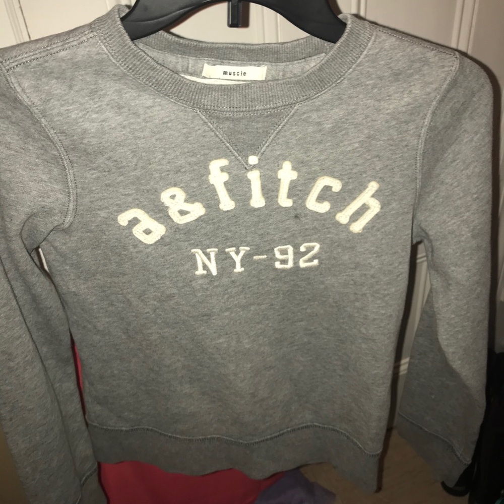 A&F pull over